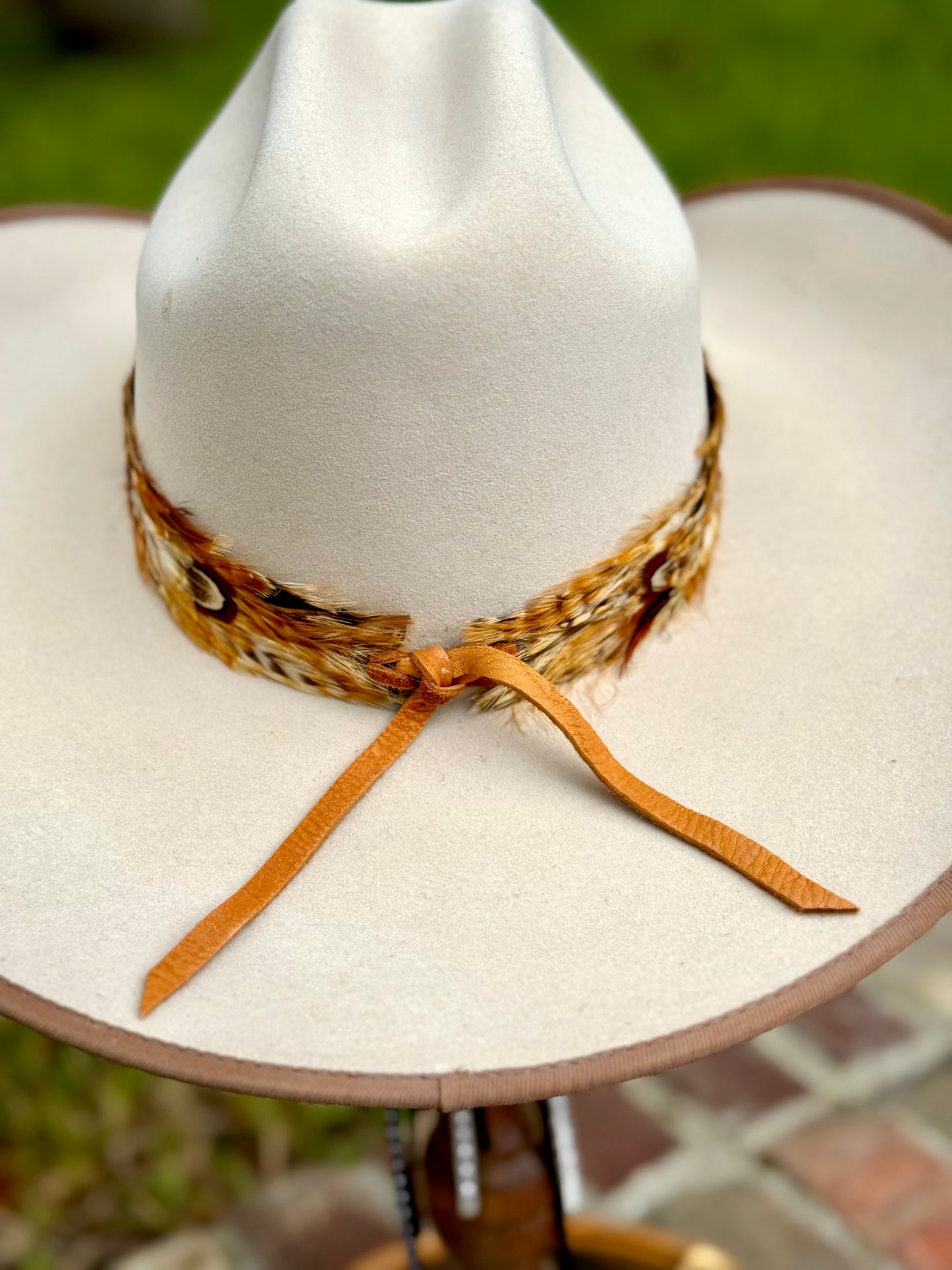 Pheasant Feather Hatband with Front Feather Fan (Light Brown)