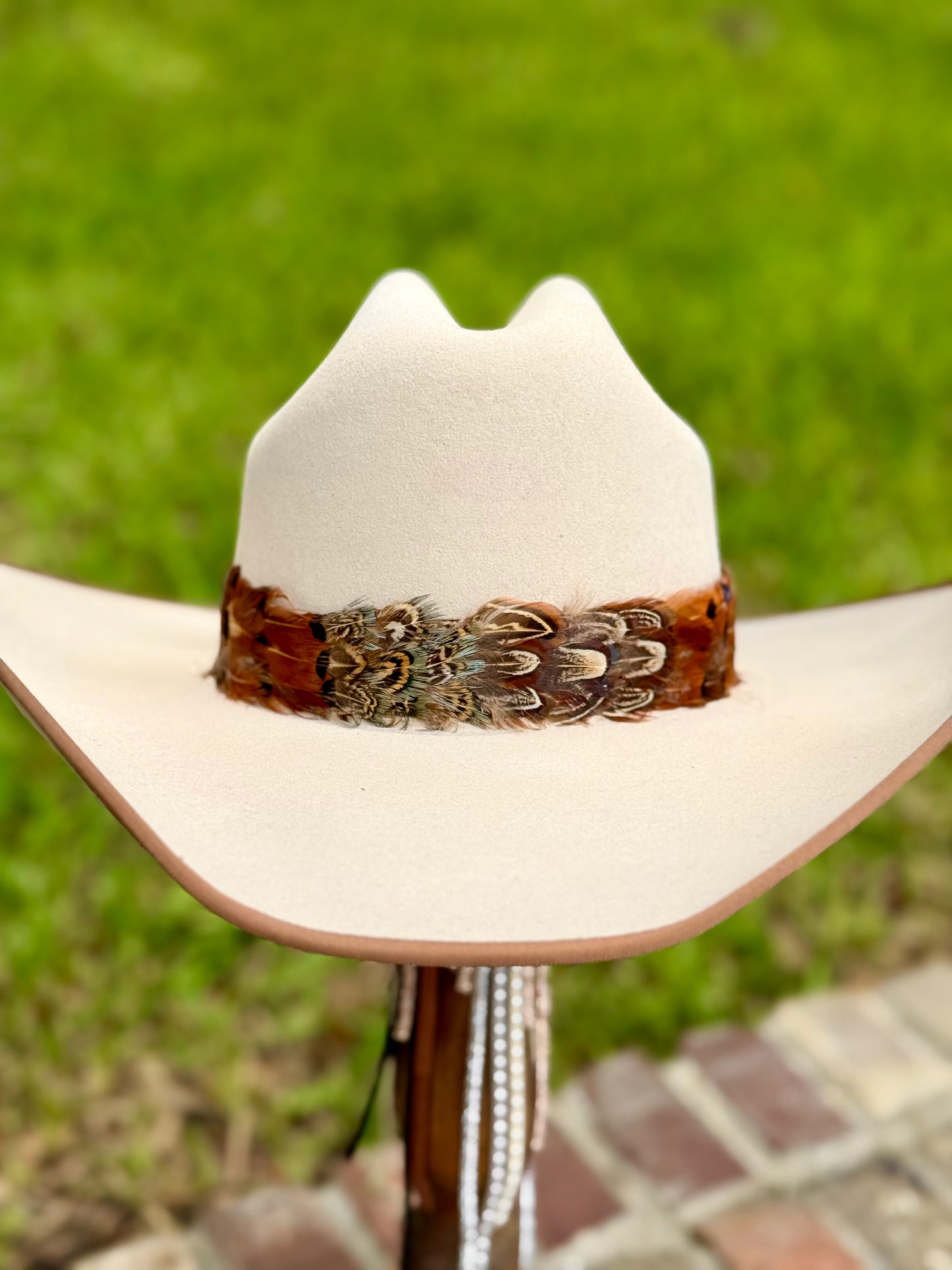 Pheasant Feather Hatband (Light Brown)