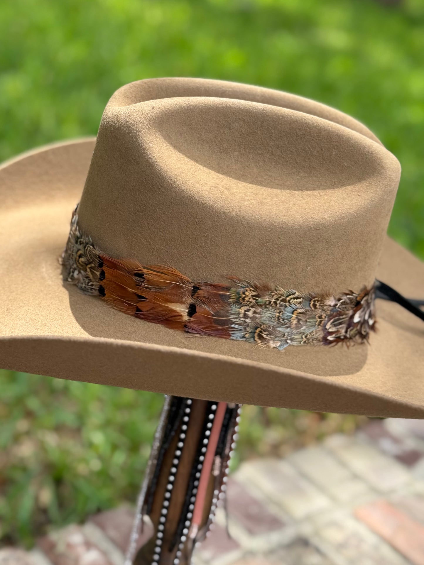 Pheasant Feather Hatband (Light Brown)