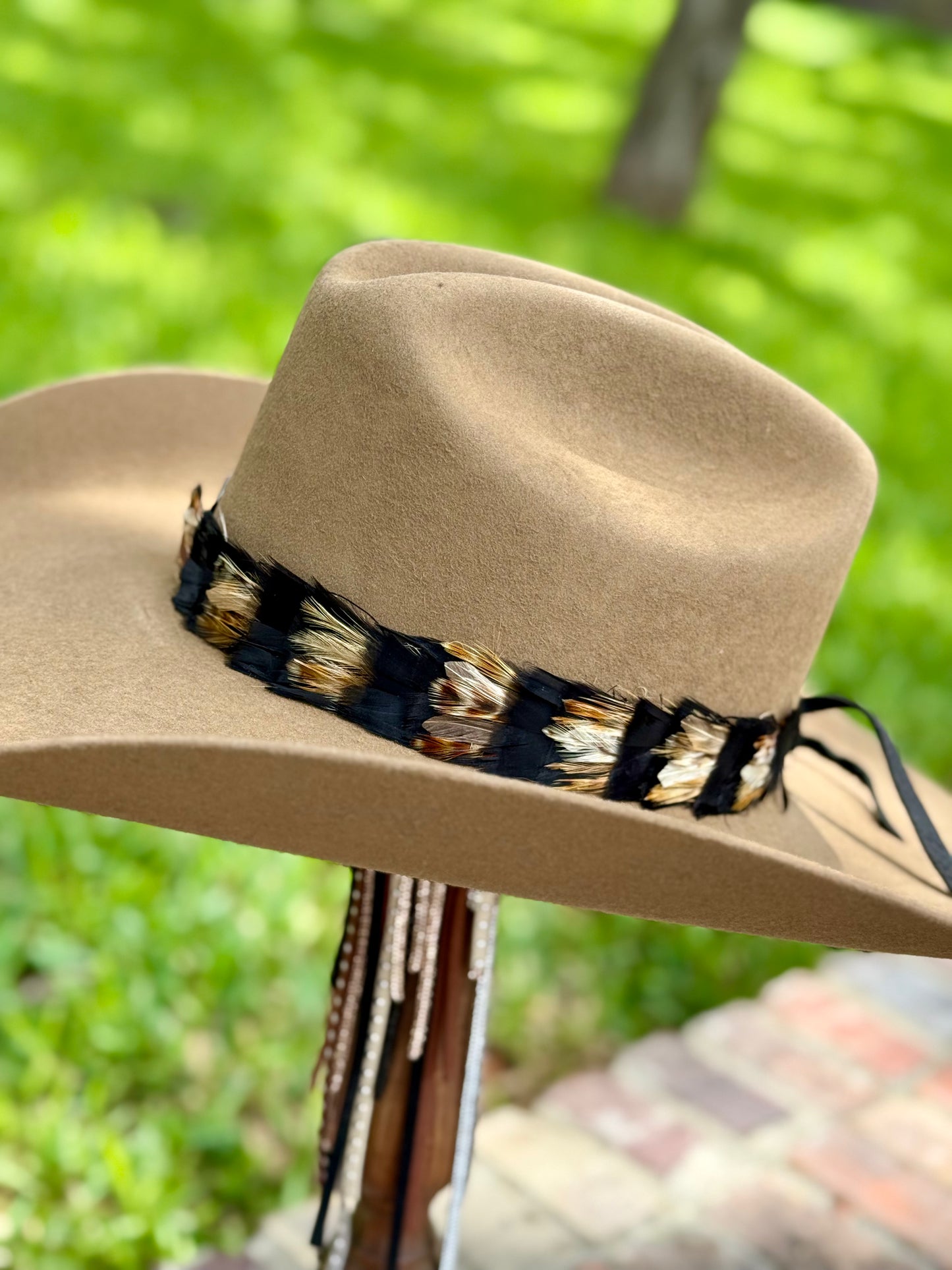 Feather Hatband (Black & Tan)