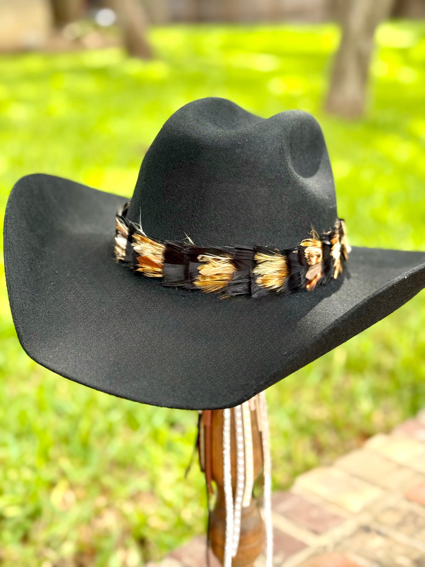 Feather Hatband (Black & Tan)