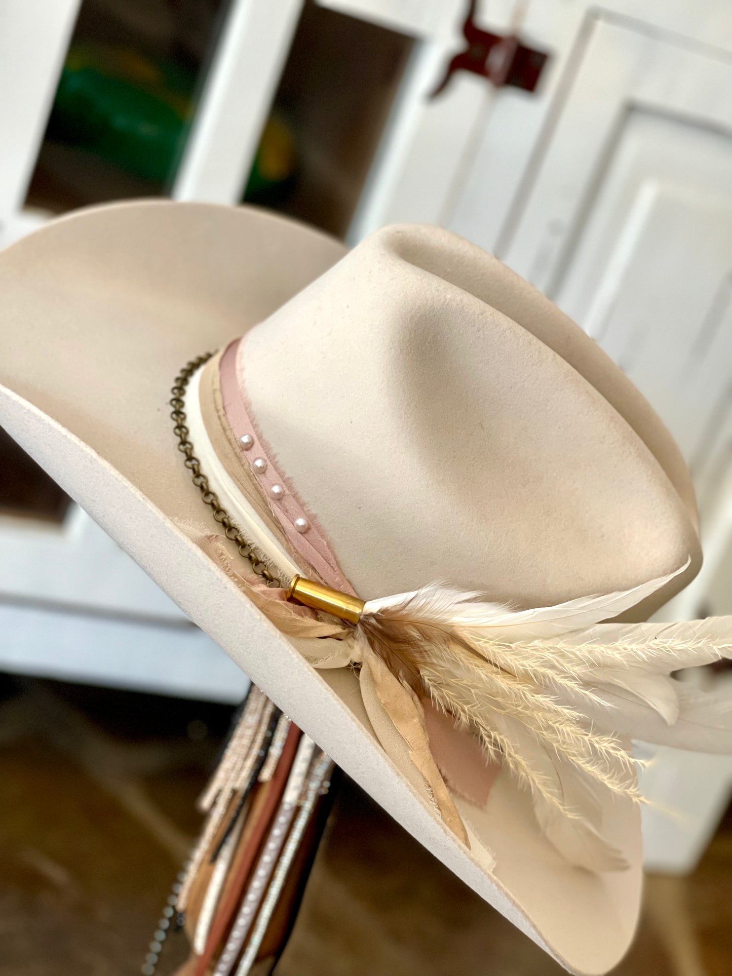 Hat Feather Clip - White w/White and Tan