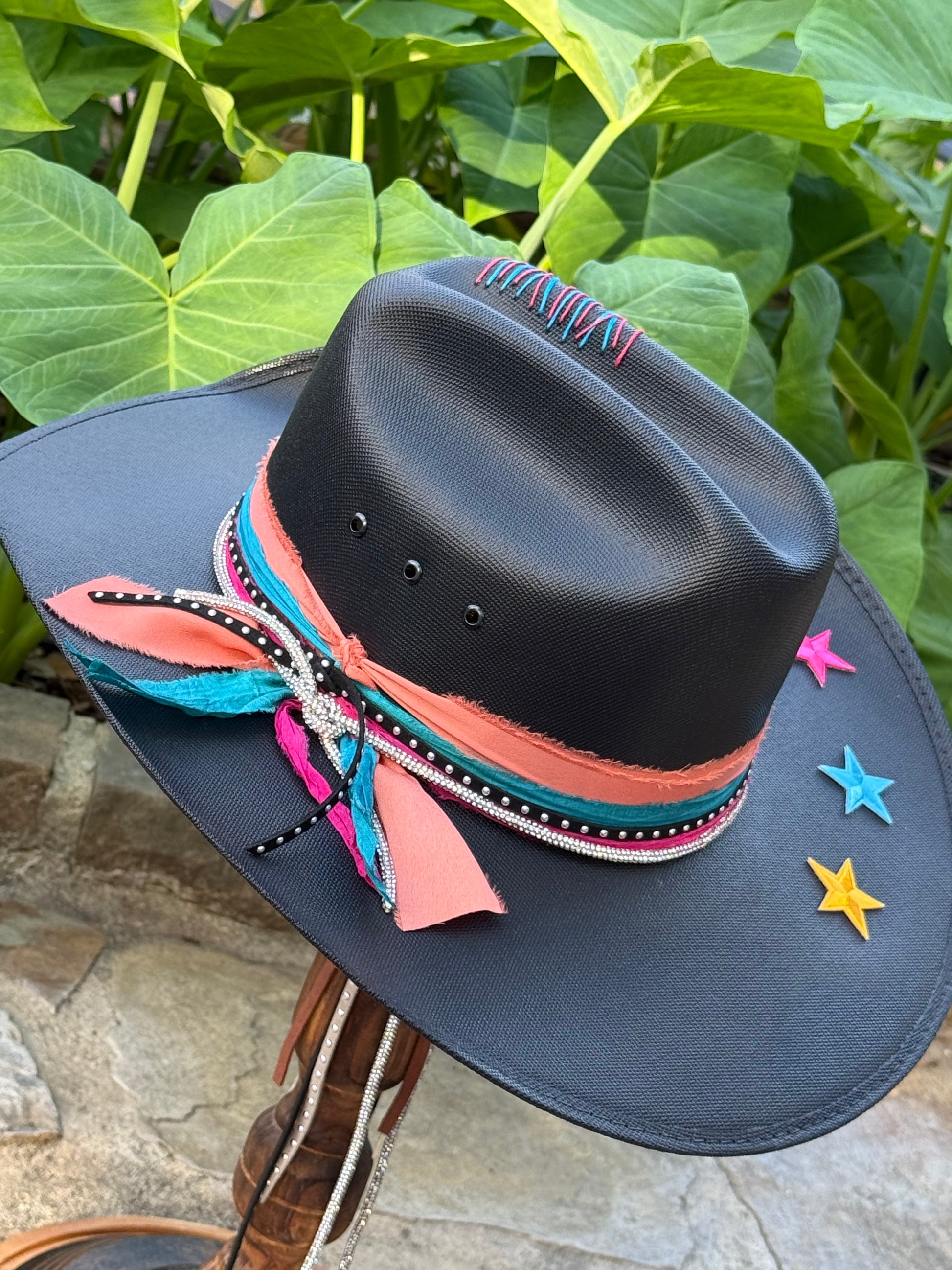Black straw cowboy hat with San Antonio Spurs retro colorful  decorations and feathers