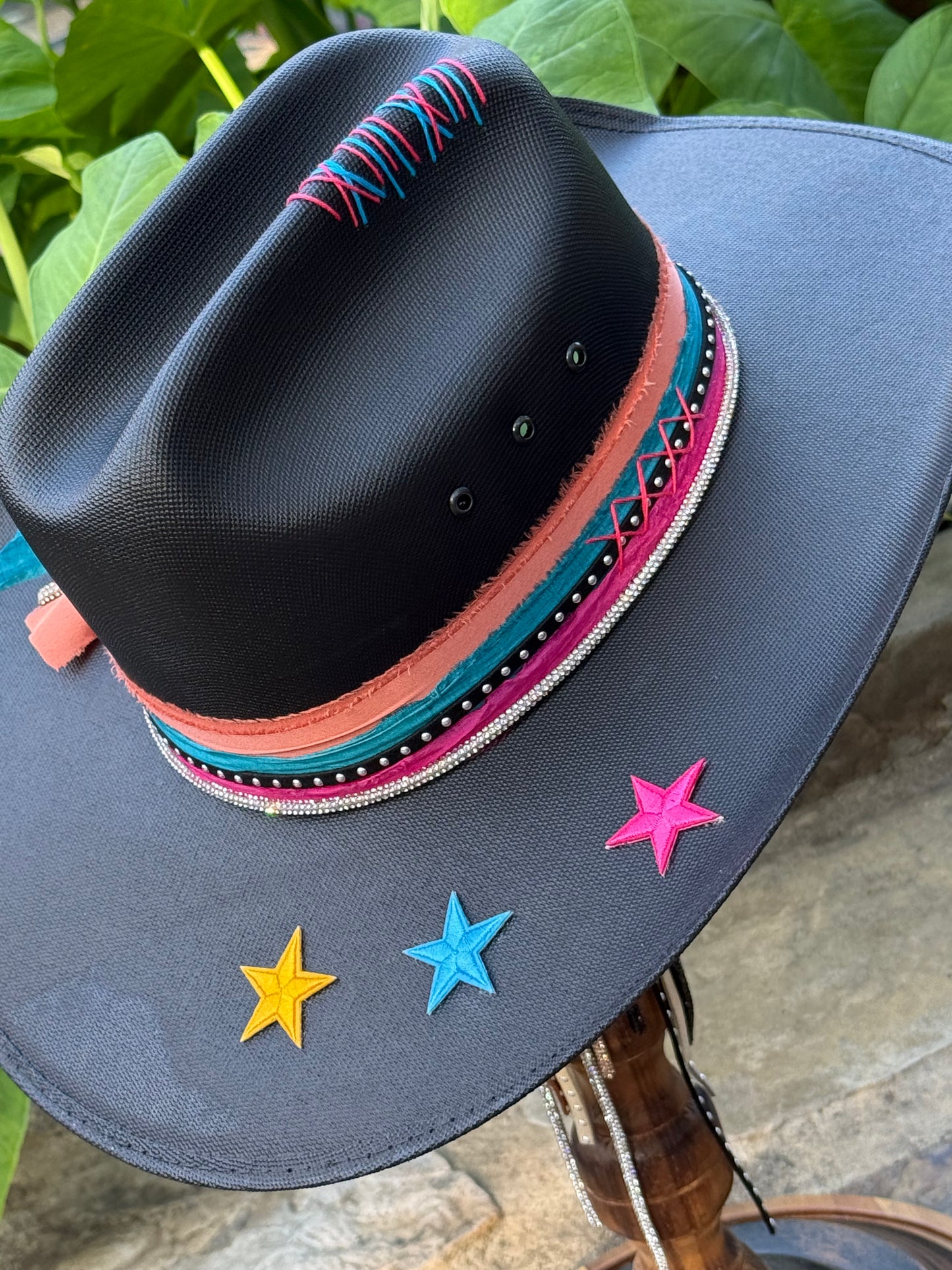 Spurs Retro I - Black Straw Hat