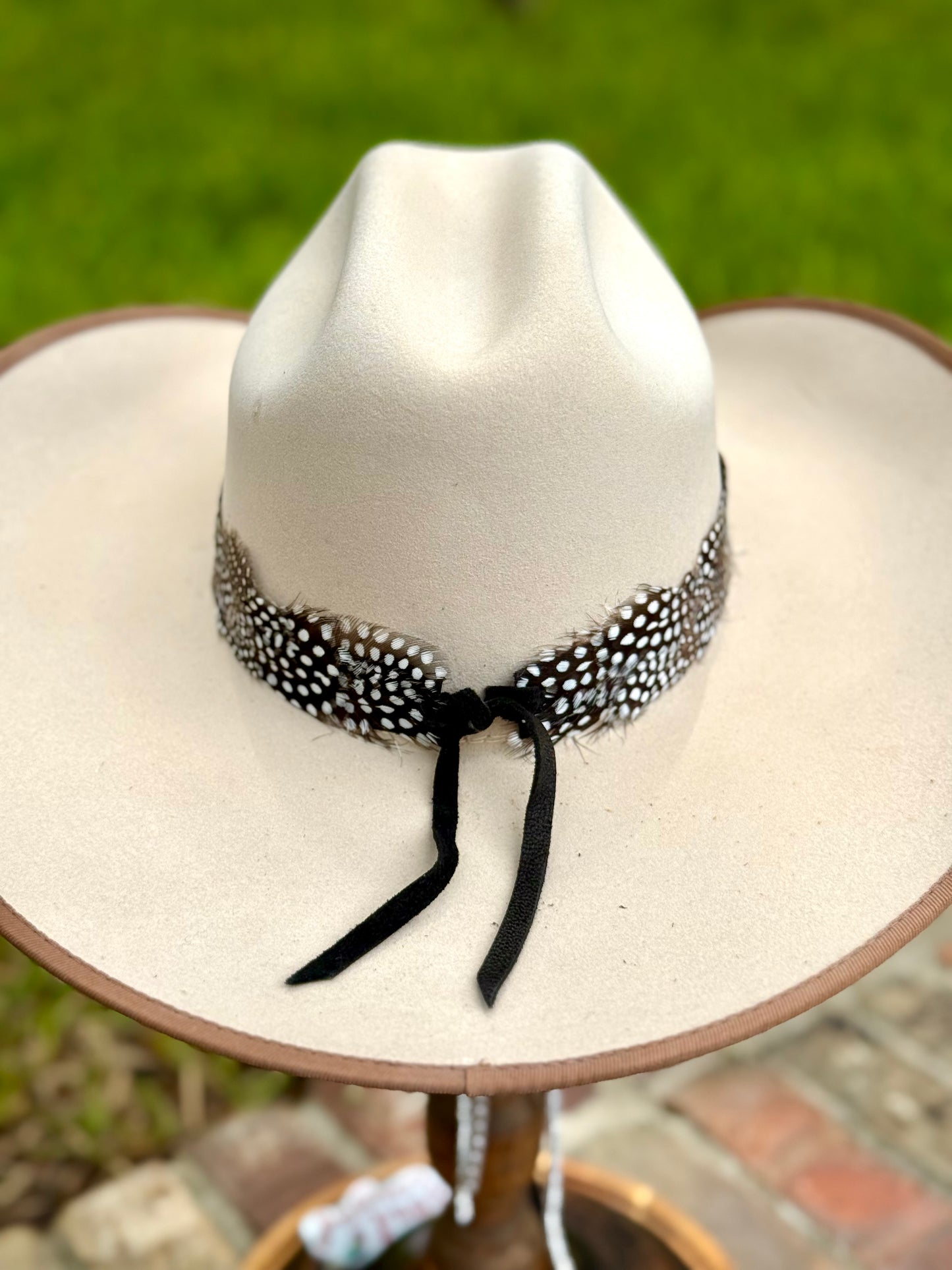 Black & White Feather Hatband with Front Fan