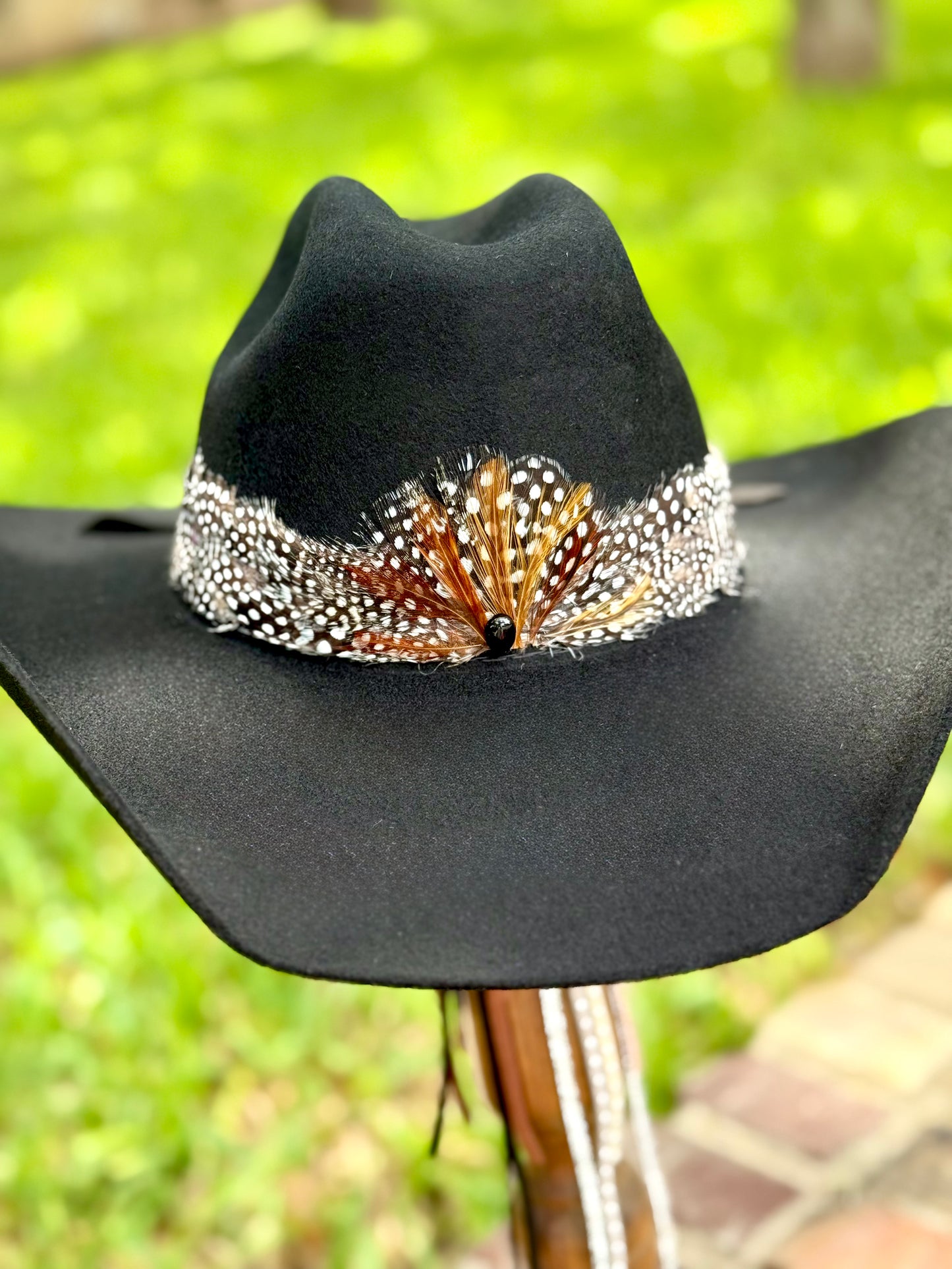 Black & White Feather Hatband with Front Fan