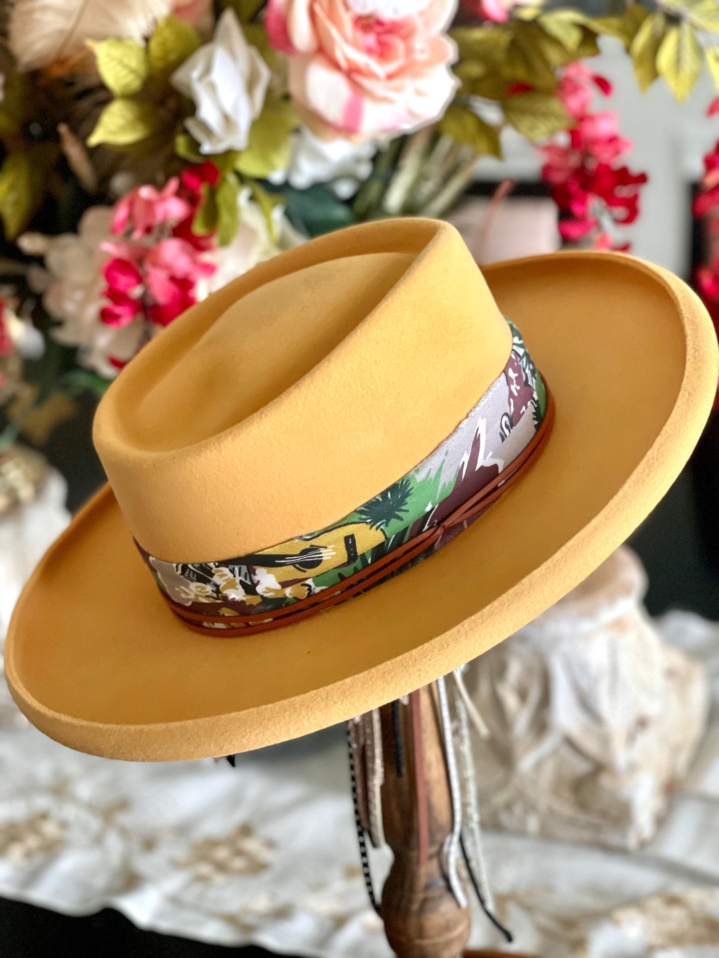 Western Fashion Hat - The Arrow