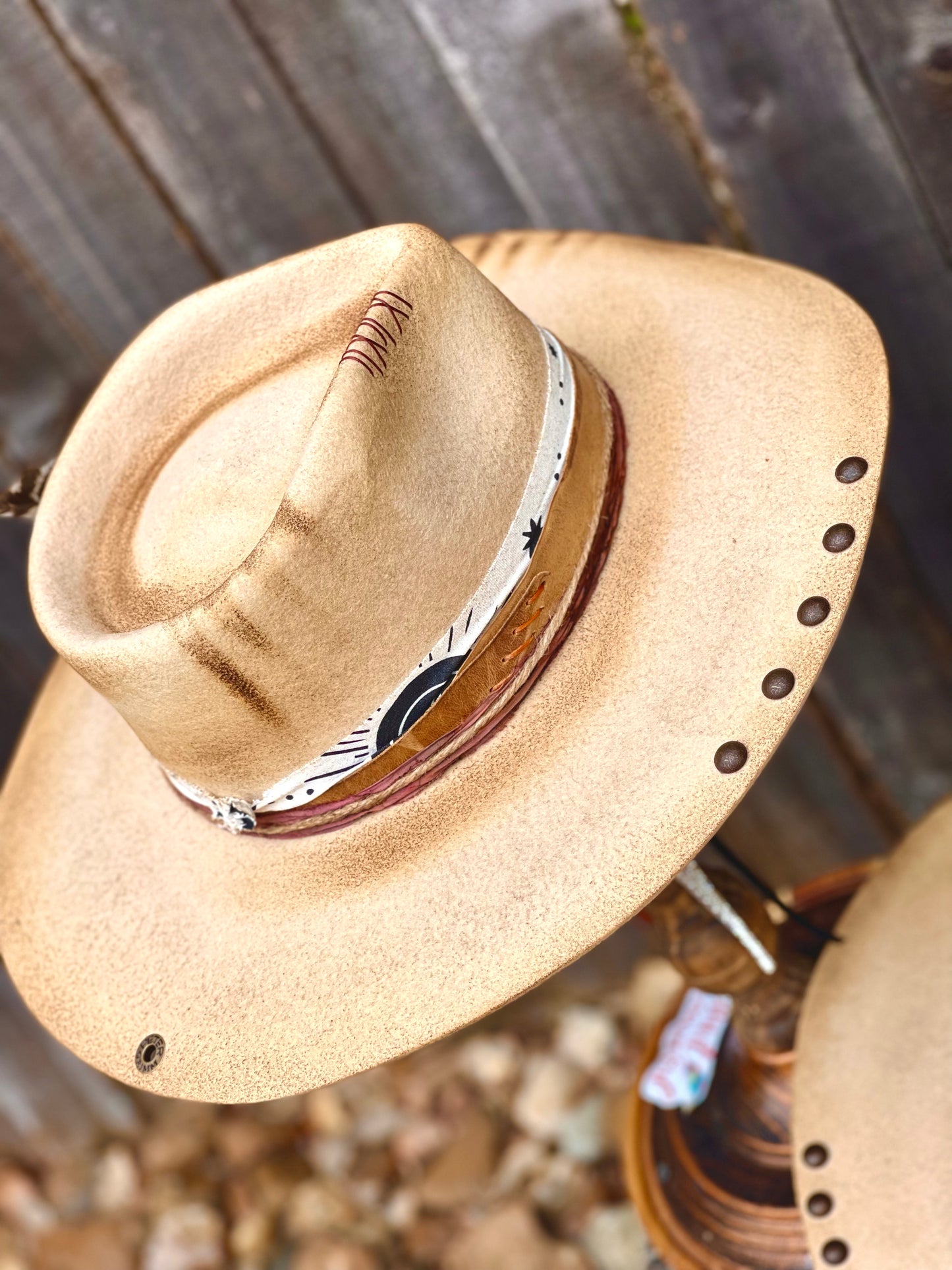 Customized Western Fashion Hat - The County Line I