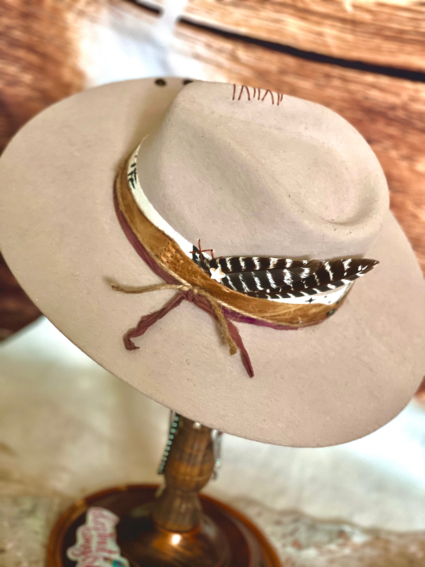 Customized Western Fashion Hat - The County Line II