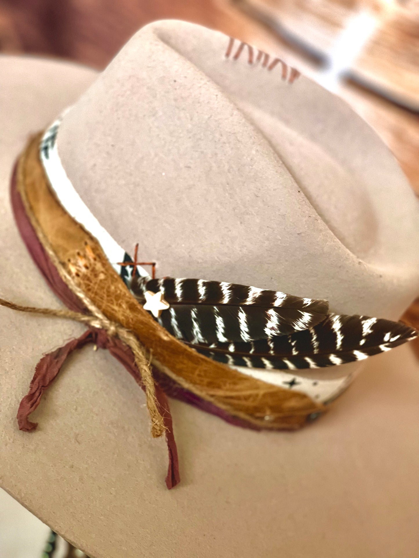 Customized Western Fashion Hat - The County Line II