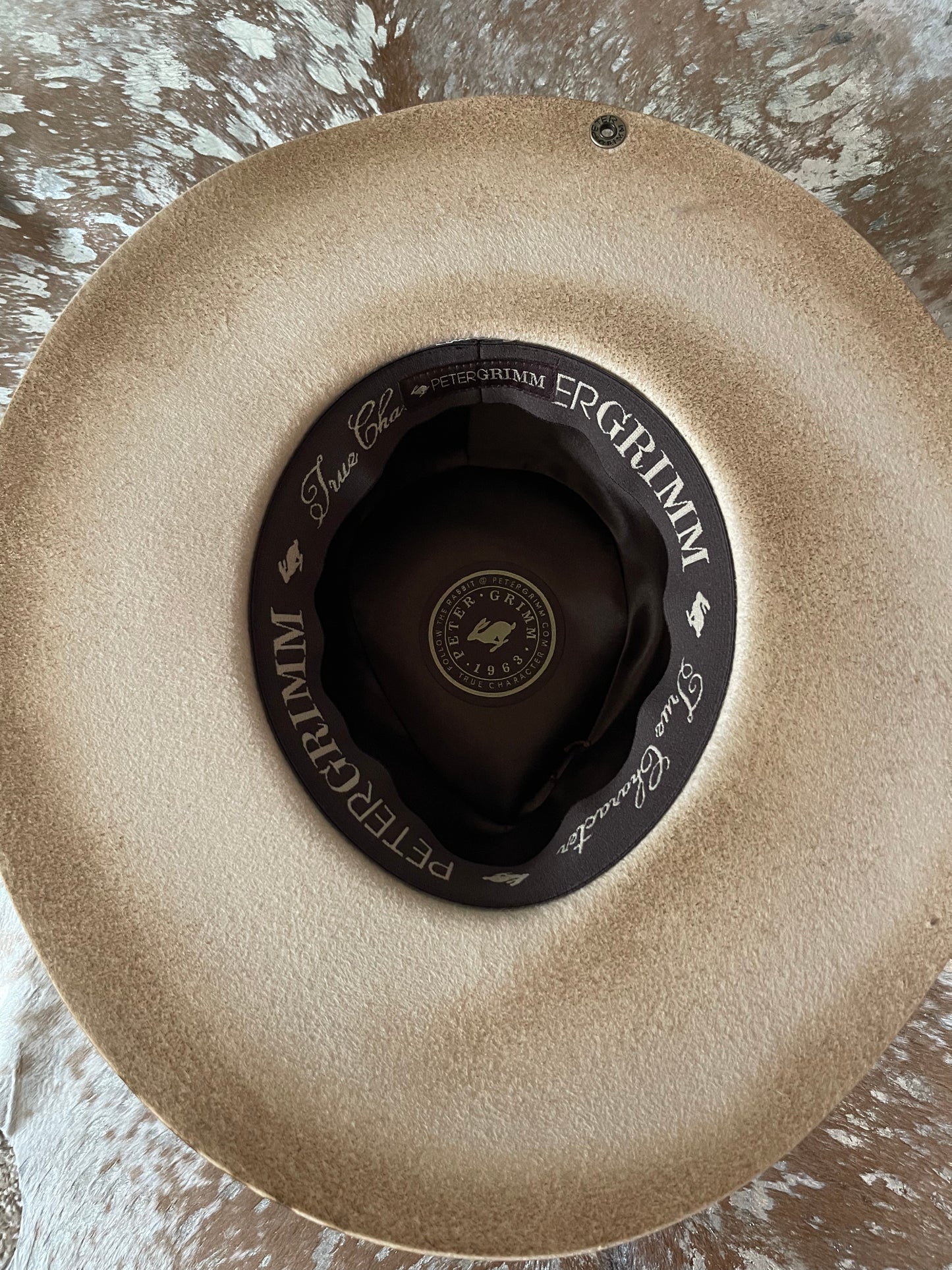 Customized Western Fashion Hat - The County Line I