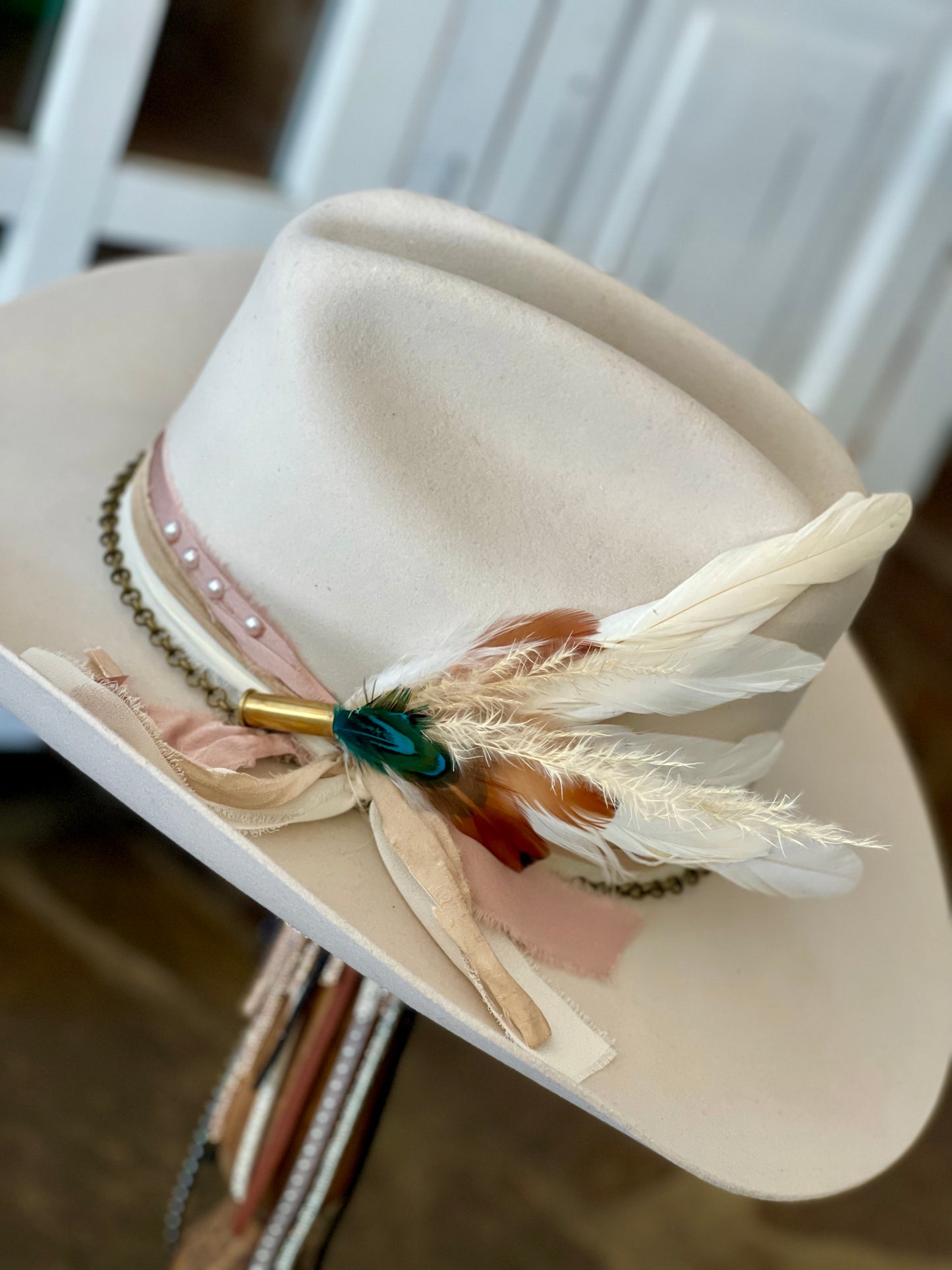 Hat Feather Clip - White w/Turquoise and Tan II