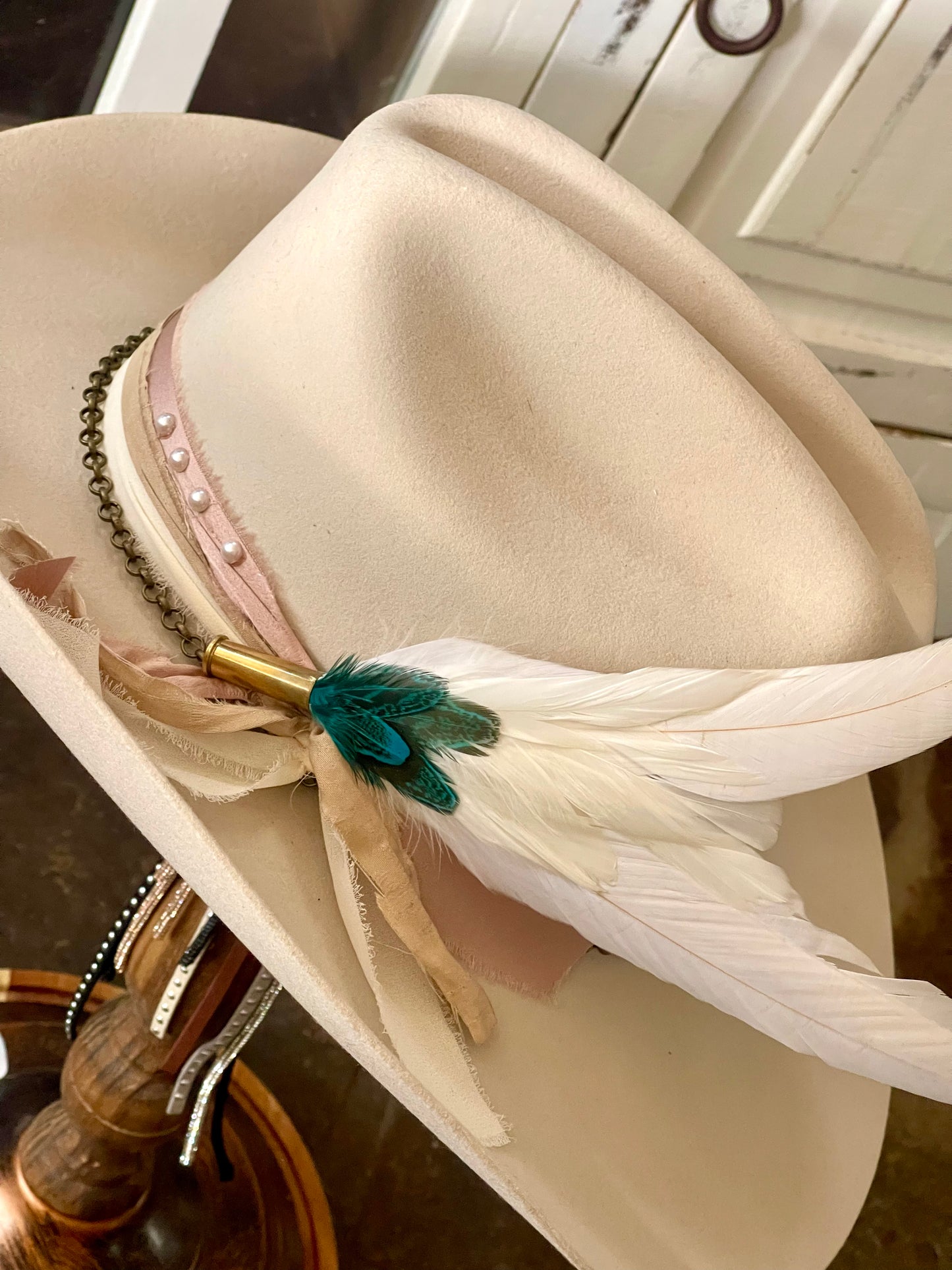 Hat Feather Clip - White w/Turquoise