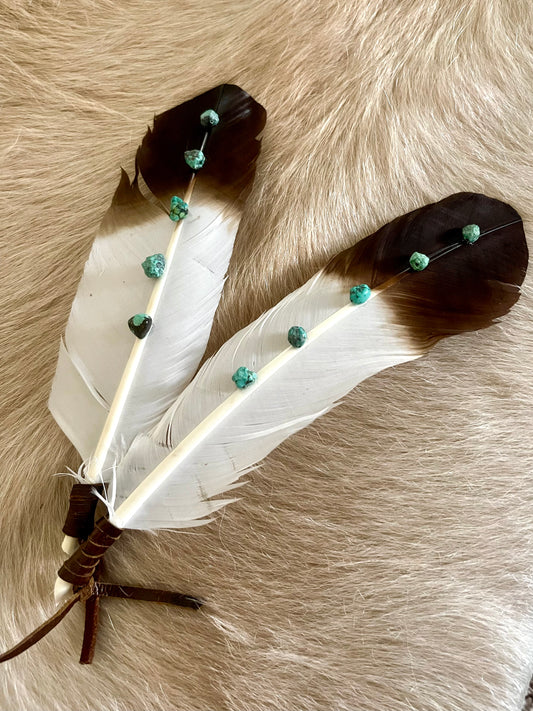 Hat Feather Clip - White & Tan Wing w/Turquoise