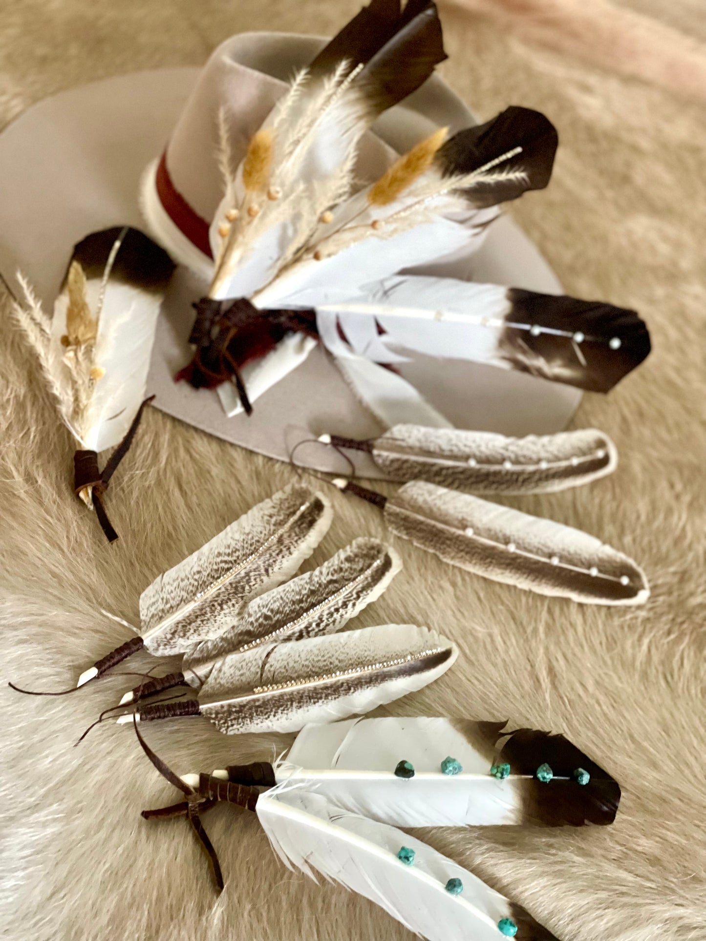 Hat Feather Clip - White Wing w/Pearls