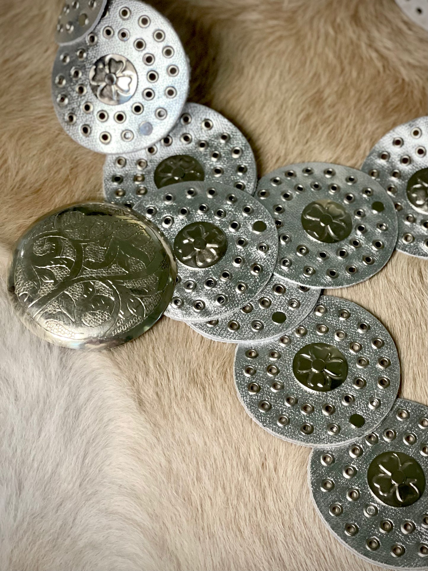 Round Leather Concho Belt - Silver