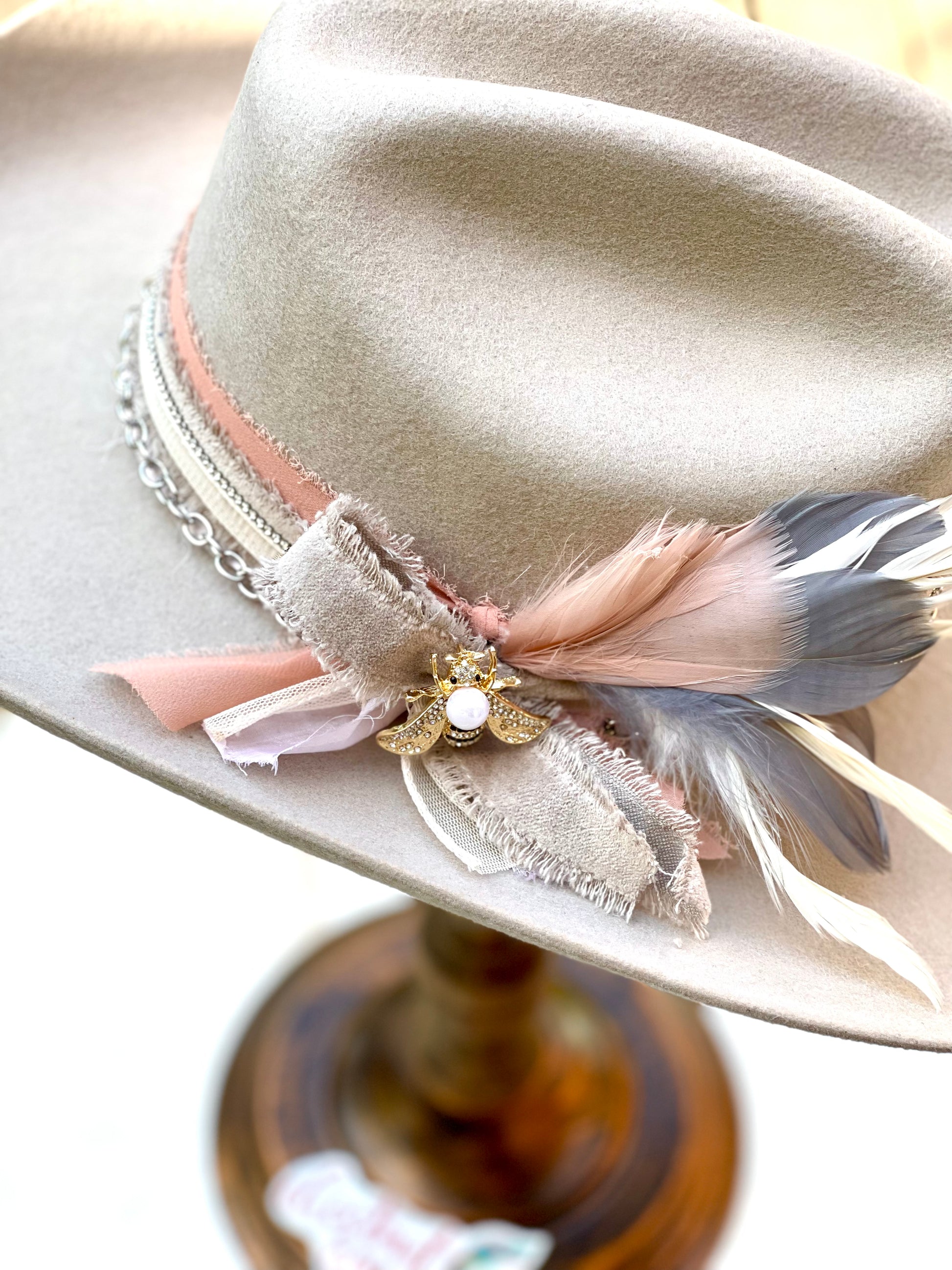 Chestnut Cowgirl - **NEW ITEM** Chestnut Cowgirl hat feathers